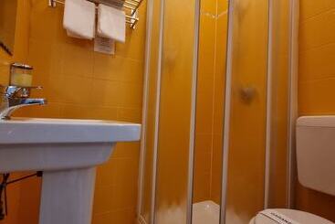 Green Class Hotel Astoria