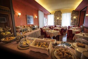 هتل Colomba D'oro