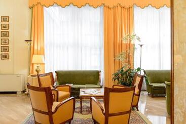هتل Continental