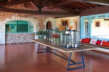 هتل Due Lune Puntaldia Resort & Golf