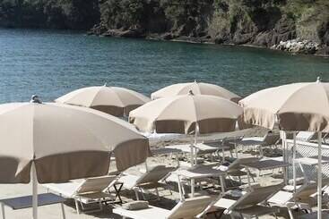 Eight Hotel Paraggi