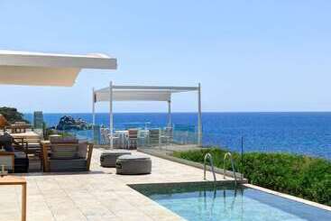هتل Falkensteiner Resort Capo Boi