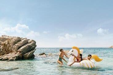 هتل Falkensteiner Resort Capo Boi