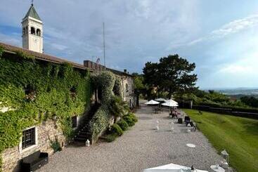هتل Foresteria Castello Formentini