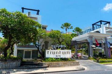 ホテル Truntum Kuta Formerly Grand Inna Kuta