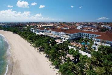 ホテル Truntum Kuta Formerly Grand Inna Kuta