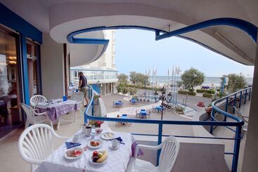 호텔 Hr Resort