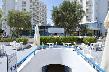 호텔 Hr Resort