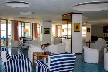호텔 Hr Resort