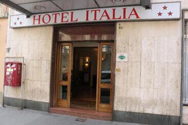هتل Italia