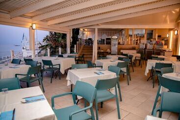 هتل Labranda Rocca Nettuno Tropea
