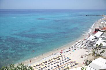 هتل Labranda Rocca Nettuno Tropea