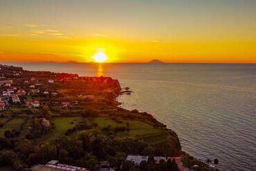 هتل Labranda Rocca Nettuno Tropea