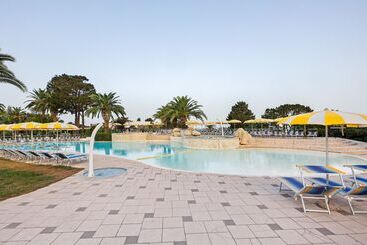 هتل Labranda Rocca Nettuno Tropea