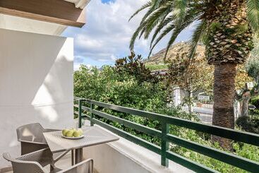 هتل Labranda Rocca Nettuno Tropea