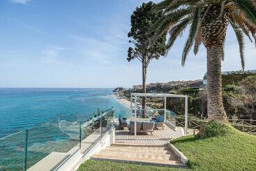 هتل Labranda Rocca Nettuno Tropea