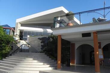 هتل Labranda Rocca Nettuno Tropea