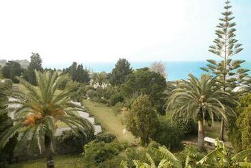 هتل Labranda Rocca Nettuno Tropea