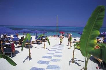 هتل Labranda Rocca Nettuno Tropea
