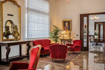 هتل Majestic Palace