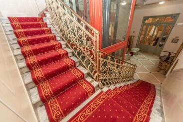 Pallanza By Lvg Hotel Collection