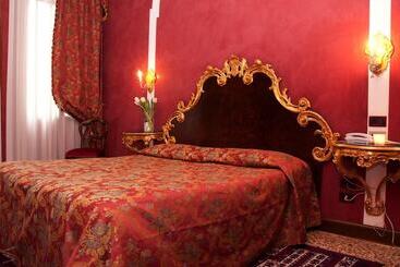 هتل Residenza D Epoca San Cassiano