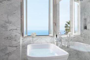 هتل San Domenico Palace, Taormina, A Four Seasons
