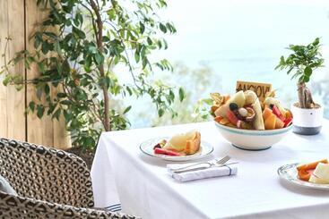 هتل San Domenico Palace, Taormina, A Four Seasons