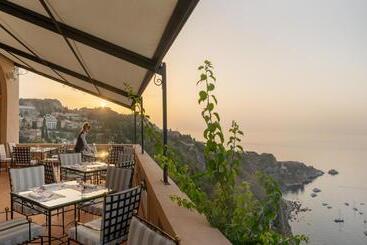 هتل San Domenico Palace, Taormina, A Four Seasons
