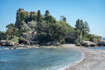 هتل San Domenico Palace, Taormina, A Four Seasons