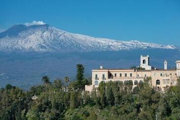 هتل San Domenico Palace, Taormina, A Four Seasons