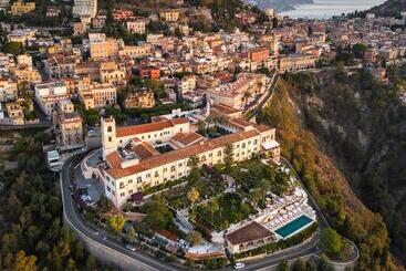 هتل San Domenico Palace, Taormina, A Four Seasons