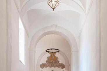 هتل San Domenico Palace, Taormina, A Four Seasons