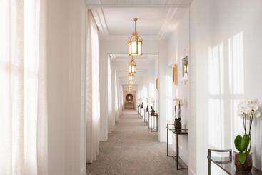 هتل San Domenico Palace, Taormina, A Four Seasons