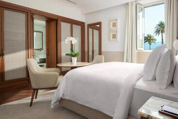 هتل San Domenico Palace, Taormina, A Four Seasons