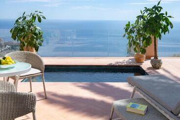 هتل San Domenico Palace, Taormina, A Four Seasons