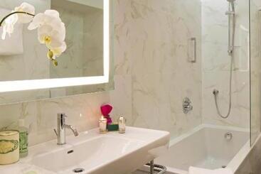 Starhotels Majestic