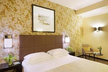 Starhotels Majestic