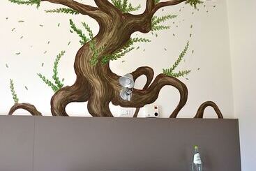 Lh Hotel Arca Street Art