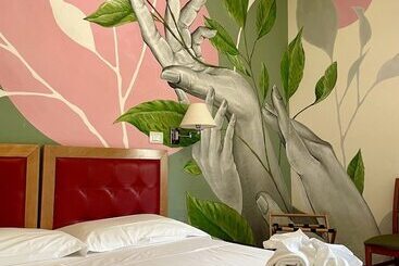 Lh Hotel Arca Street Art