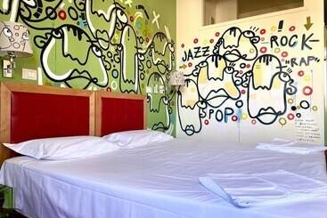 Lh Hotel Arca Street Art
