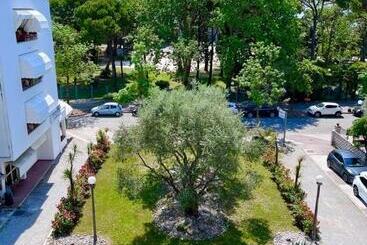 هتل Villa Augusta