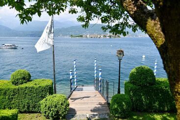 هتل Villa E Palazzo Aminta