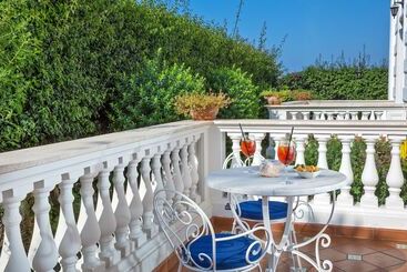 هتل Villa Garden