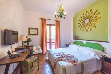 هتل Villa Sirina