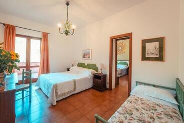 هتل Villa Sirina