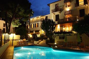 اقامتگاه Coccodrillo Hotel & Apartments