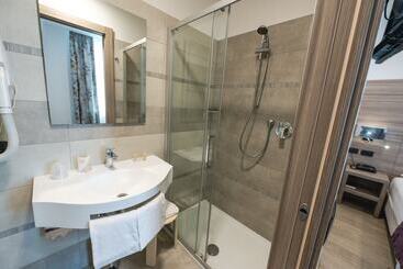 اقامتگاه Coccodrillo Hotel & Apartments