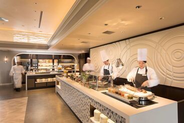 Doubletree By Hilton Hotel Naha Shuri Castle