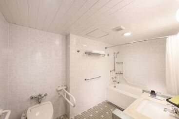 Doubletree By Hilton Hotel Naha Shuri Castle
